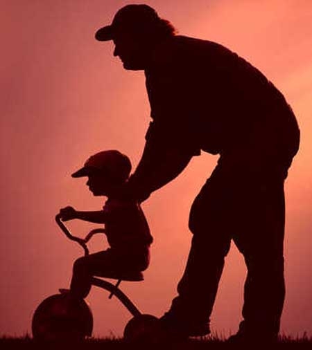 Cần bố làm gì?