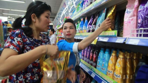 Tốt nghiệp càng nhiều, thất nghiệp càng cao