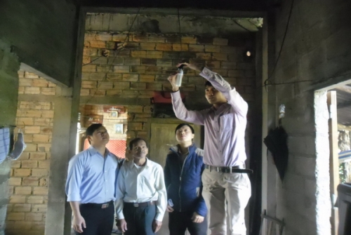 Điện lực Phong Điền trong phong trào thay bóng đèn sợi đốt