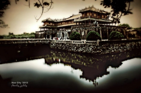 Chiêm ngưỡng những công trình cổ tuyệt đẹp của cố đô Huế