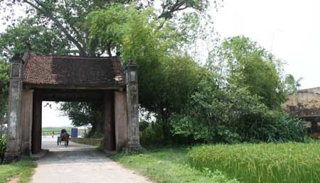 Chuyện về cái cổng làng...?