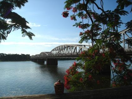 Sông Hương : nét dịu dàng của Huế!