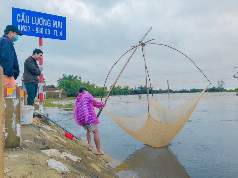 Quê em mùa nước lũ