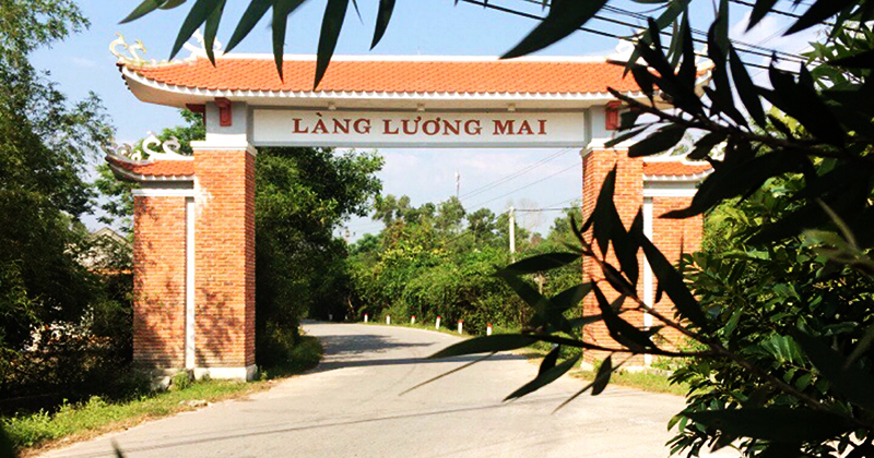 Đường về nhà là còn rất xa